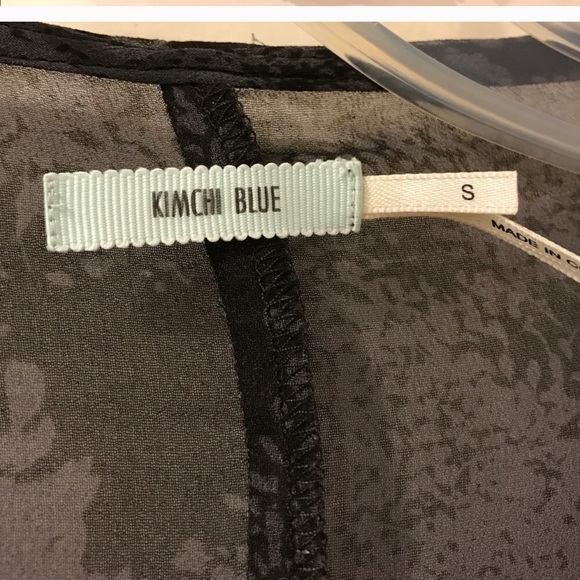 Urban Outfitters Kimchi Blue Kimono Top - Picture 3 of 4